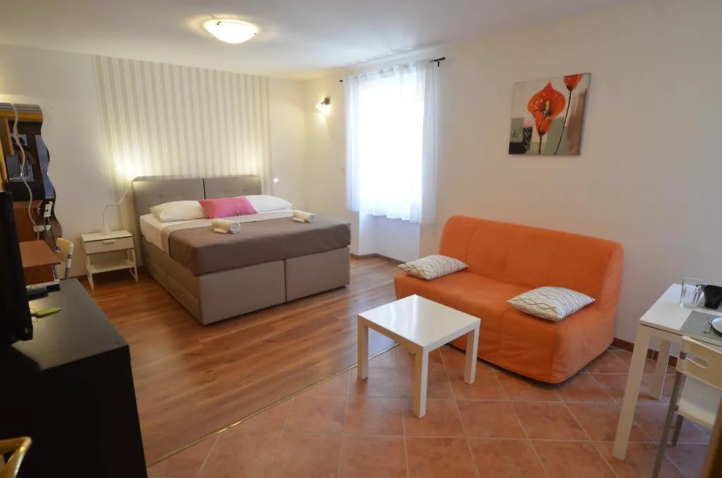 Apartment Casa Nova Rovinj 0*,